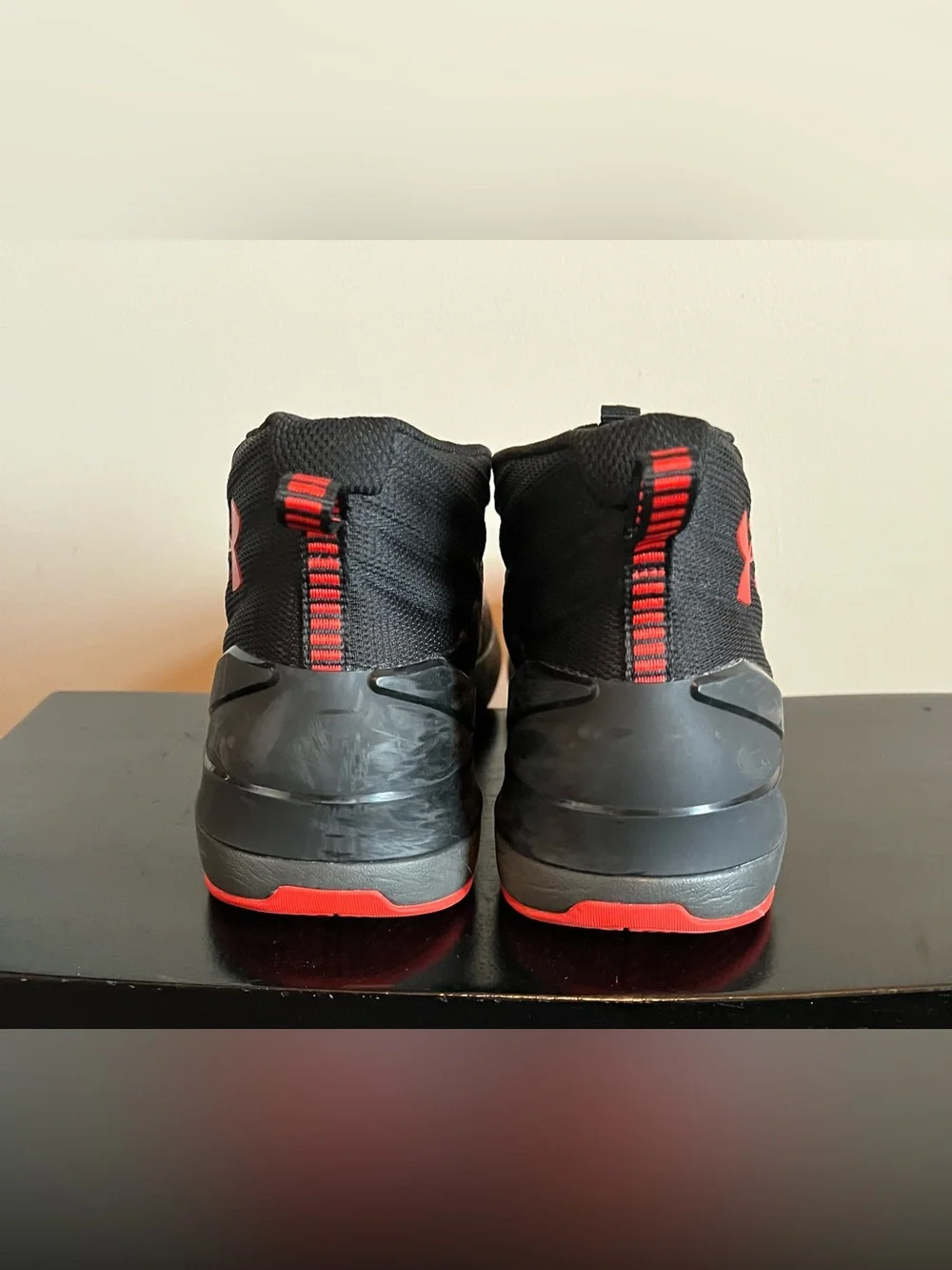 Under Armour Mens Lockdown 3 Black Basketball Athletic Shoes Sneakers Size 10.5